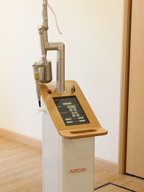 レーザー治療機